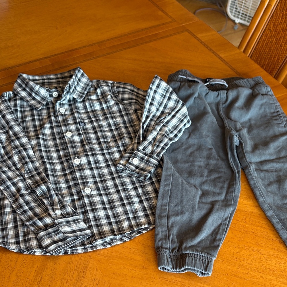 Chaps boys Plaid Button Up Shirt and Gray Pants Set w/bonus item SZ 2T EUC